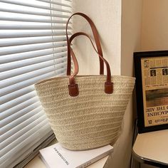 Basket Handbag, Female Luxury, Straw Basket, Straw Tote Bag, Bohemian Summer, Bag Summer, Fashion Female, Tee Set, Straw Tote