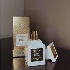 Tom Ford Soleil Blanc “Eau De Parfum” Scented Perfume Authentic Perfume 30 Ml Soleil Blanc Scent Brand New In Box Never Used Message Me For Private Sale Without Taxes. Tom Ford Perfume, Tom Ford Makeup, Makeup Setting Powder, Fashion Board, Makeup Set, Womens Toms, Perfume Collection, Setting Powder, Fragrance Notes