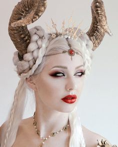 Dragon Horn Headpiece, Evil Goddess Makeup, Mystic Hairstyles, Demon Headpiece, Evil Hairstyles, Mayari Goddess, Fantasy Hairstyle, Fantasy Braids