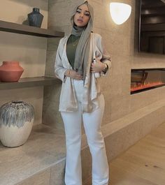 Party Boyfriend, Hijabi Summer Outfits, London Friends, Clothes Photography, Romance Aesthetic