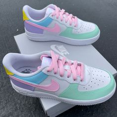 Ignite your style with the Candy Colors Custom Air Force 1. Brighten up your look with the vivid candy colors, sure to make a bold statement. Step up your fashion game and show off your risk-taking spirit! 🎨 🔥 100% genuine, Brand New.👟 Custom sneakers.💫 Every pair is hand-made to order.✨ Best quality waterproof and scratch-proof paints used.✨ 1000+ satisfied customers across various platforms. 🌎Free worldwide shipping,shipping within 5-12 working days🎁 Treat the shoes as art as they are de Air Force Colors, Glamour Vintage, Colorful Sneakers, Pretty Shoes Sneakers, Cute Nike Shoes