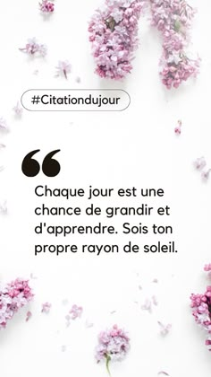 Chaque jour est une chance d'amélioration de soi. Ce mantra du jour te motive à briller et à répandre des affirmations positives françaises. Citation touchante courte pour égayer ton cœur et te donner une dose de confiance en soi pour chaque jour.  Affirmations positives Affirmation positive française Citation touchante courte. Citations touchantes Citation qui fait réfléchir. Mot du jour Positif phrases Mantra du Jour Mantra Français Positif Mot de Confiance en soi Amélioration de soi Français Affirmation Du soir Affirmation en français Mantras français Al Quds, Citation Motivation, Mantra, Positive Quotes