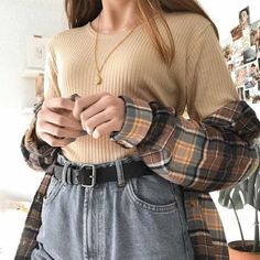 Thrift Store Outfits, Look Grunge, Outfit Essentials, Thrifted Outfits, Grunge Look, Indie Aesthetic, Cute Winter Outfits, Indie Outfits