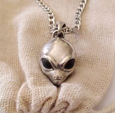 ★ Alien Head Pendant ★  Handcrafted Alien (Grey) Head pendant/necklace for Men and Women. * Material/Finishes ➤ Artificially Aged (Black/Grey Oxidized) Matte Silver 925 * Dimensions ➤ ~ 2.6 x 2.1 x 1.8 cm (~ 1.0 x 0.8 x 0.7 inches)/Bail: Suitable for up to ~ 4.5mm (~ 0.18 inches) Chain * Weight: ~ 12 grams (in Silver 925) ----------------------------------------------------------------------------- IMPORTANT NOTES: ----------------------------------------------------------------------------- ➤ W Ufo Jewelry, Alien Necklace, Alien Head, Precious Jewels, Men Necklace, Silver 925, Jewelry Necklace Pendant, Greece, Black And Grey