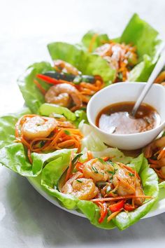 lettuce wraps filled with shrimp and dipping sauce