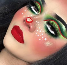 Red And Green Makeup Looks, Grinch Eye Makeup, Colourful Makeup, Makeup 2024, Winter Things