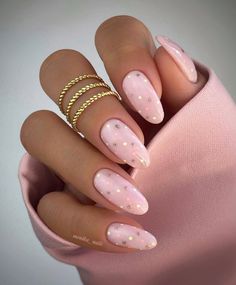 Unghie Sfumate, Her Nails, Almond Nails Designs, Dots Nails, Chic Nails, Fancy Nails, Short Acrylic Nails, Nail Polishes, Gorgeous Nails