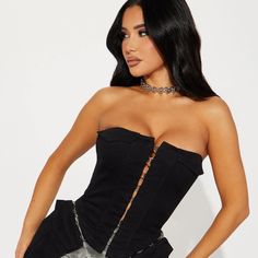 Never Worn Size: Xl Wide Leg Jeans With Sneakers, Black Denim Corset, Corset Top Strapless, Jeans With Sneakers, Cargo Fashion, Fashion Nova Bodysuit, Black Ruffle Top, Denim Corset Top, Top Strapless