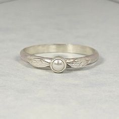 sterling silver pearl leaf ring Wedding Rings Engagement Simple Silver, Natural Stone Engagement Ring Silver, Alternative Silver Engagement Rings, Silver Vintage Ring, Vintage Wedding Rings Antique Silver, Dainty Silver Wedding Ring, Silver Engagement Rings Simple Unique, Unique Wedding Ring Silver, Boho Engagement Ring Silver