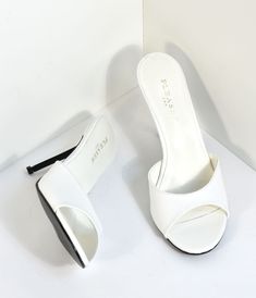 Cute and classic darling! A vintage style of white slip on pumps with a peep toe touch is crafted from a flattering white leatherette and a comfortable heel for any of your day to night looks. A cushioned insole prepares you for the perfect comfort you can rely on, and a simple silhouette will be your go-to piece! Please note these shoes have a 4-day handling time before they will ship from our warehouse and there is a 10% restocking fee if you choose to return. Slip On Heels Outfit, Low White Heels, White Vintage Heels, White Heels Aesthetic, White Kitten Heels, White Heeled Sandals, All White Shoes, White Shoes Heels, Simple Heels