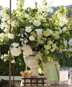 Entry Table Floral Arrangements, Prospect Park Boathouse Wedding Ceremony, Indoor Wedding Floral Decoration, Flowers In Fountain Wedding, Old Money Wedding Table Decor, French Country Side Wedding, Green And White Wedding Florals, Floral Isle, Montage Wedding