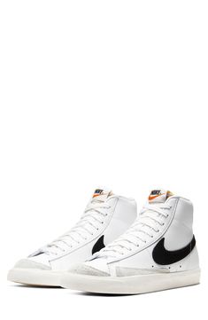 Zapatillas All Star, Nike Shoes Women Fashion, White Nike Shoes, Dr Shoes, Preppy Shoes, Nike Blazer Mid 77, Nike Blazer Mid, Cute Nike Shoes, Hype Shoes