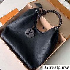 Τσάντες Louis Vuitton, Tas Louis Vuitton, Tas Lv, Tas Bahu, Black Louis Vuitton, Black Leather Bags, Hobo Handbags, Vuitton Bag, Lv Bag