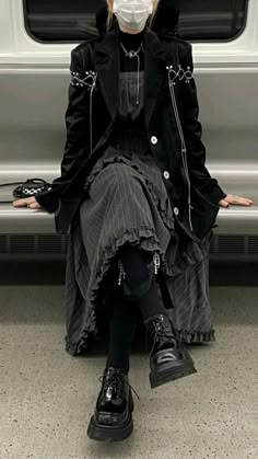 Bloodborne Fashion Aesthetic, Alt Korean Fashion, Japanese Silhouette Fashion, Goth Fashion Inspo Outfits, Messy Hairstyles Long Hair, Corporate Goth Outfits Men, Romantic Goth Men, 70s British Punk, Trad Goth Outfits Men