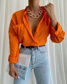 Pop Of Colour Outfit, Orange Shirt Outfit, Summer Trends Outfits, Orange Outfit, Orange Shirt, Colourful Outfits, Fashion Mode, Outfits Casuales, Primavera Estate