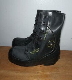 ad eBay - VTG US Army Airborne Bata Rubber Field Boots Men’s Size 10 1/2- 11 Vintage 1980 - Buy Now, click the link (eBay) Army Boots Outfit, Us Army Airborne, Army Airborne, Field Boots, Men Footwear, Army Boots, Clothing Men, Tank Girl, Mens Shoes Boots