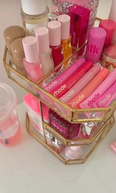 Pink Aesthetic Products, Makeup Grwm Aesthetic, Dream Makeup Products, Makeup And Skincare Aesthetic, Pink Lipglosses, Pink And Gold Aesthetic, Rate Beauty, Pink Girly Things Accessories, Good Makeup Products