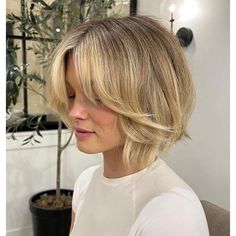 Bob Long Enough For Ponytail, Layers Bob Medium, Punk Haircuts For Women, Short Layered Bob, Hair Layers, Haircut Inspo, Kadeřnické Trendy