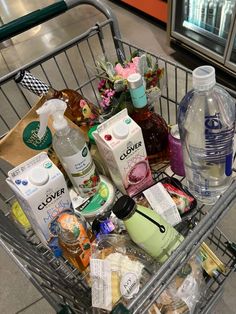 Groceries Aesthetic, Grocery Aesthetic, Grocery Haul, Healthy Groceries, Healthy Food Motivation, Healthy Lifestyle Food, Healthy Lifestyle Inspiration, Green Juice, Art Journal Pages