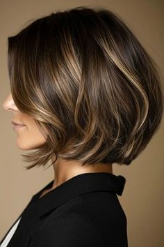 Bob Hair Color, Shoulder Length Bob, Shaggy Bob, Hair Inspiration Short, Haircuts For Medium Hair, Hair Color And Cut, Hair Clothes, Short Hair Haircuts