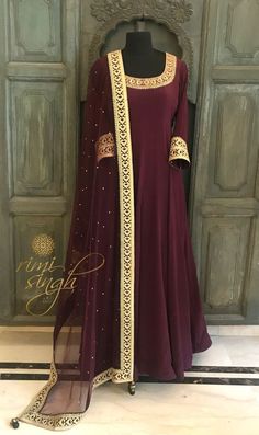 Mukaish Dupatta, Designer Anarkali Dresses, Punjabi Outfits, Sleeves Designs For Dresses, Sequin Embroidery, Party Wear Indian Dresses, Dress Indian Style