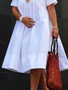 White Lace Outfit, Women Attire, Plain Midi Dress, Plus Size Vacation, African Maxi Dresses, Shoes Outfit Fashion, Fitted Midi Dress, Lace Outfit, Floral Brooch