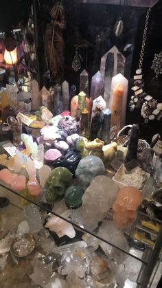 Minerals Aesthetic, Cool Crystals, Witchy Shop, Crystal Core, Crystal Room Decor, Crystal Girl, Crystals Spirituality, Pretty Crystals, Spiritual Vibes