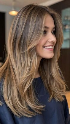 Haircuts For Long Hair With Layers, Brown Hair Inspo, Hairstyles For Layered Hair, Haircuts Straight Hair, Long Layered Hair, Haircuts For Long Hair, Hair Color Trends, Long Hair Cuts, Balayage Hair