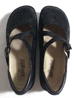 Excellent condition Shoes Maryjanes Black, Gothic Mary Janes, Goth Mary Janes, Unif Mary Janes, Mary Jane Shoes Gothic, Eclectic Outfits, Star Eyes, Clothing Catalog, Leather Mary Janes