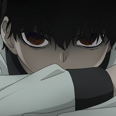 an anime character with brown eyes and black hair, holding his arm over his shoulder