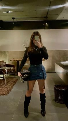 After Party Outfit Night, Jean Skirt And Boots Outfit, Grey Skirt Outfit Black Women, Flared Skirt Outfit, Concert Outfit Ideas Night, Fuerza Regida Concert Outfit, Outfits Cena, Outfit Buchona, Cute Club Outfits