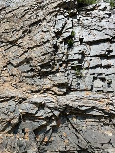 an image of rocks that look like they have been carved into the side of a mountain