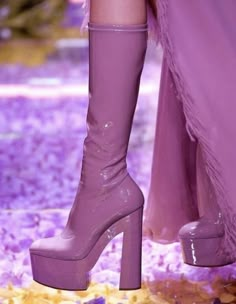 Versace Boots, Hak Tinggi, Daphne Blake, Dr Shoes, Versace Shoes, Funky Shoes, Atelier Versace, Gogo Boots