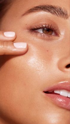 Clear Skin Tips, Glow Skin, Clear Complexion, Glowy Skin, Skin Routine, Skin Care Serum, Glass Skin, Anti Aging Skin Products