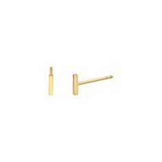 These Tiny Gold Bar Earrings are a must-have for any jewelry collection. Crafted with minimalistic and elegant 14K gold, these stud earrings are perfect for everyday wear. Designed in London, they make for a stylish and sophisticated statement piece. Elevate your style with these beautiful earrings. Add a touch of elegance to your everyday look with our Tiny Gold Bar Earrings. These stunning 14K gold earrings, designed in London, are the perfect minimalist statement piece for your collection. El Gold Bar Earrings, Forever Jewelry, Jewelry Ring Box, Men's Jewelry Rings, Bar Earrings, Gold Bar, Fine Earrings, Watch Necklace, Fashion Jewellery