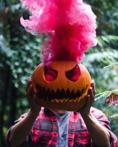 Halloween Games Online, Pumpkins For Halloween, Rauch Fotografie, Gender Reveal Ideas, Halloween Film, Photography Board, Special Halloween, Halloween Bash