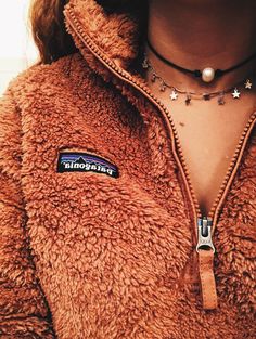 patagonia Mode Shoes, Casual Outfits For Teens, Zooey Deschanel, Looks Chic, Look Vintage, Fall Winter Outfits, Sweater Fashion, Cute Casual Outfits, Fashion Clothes