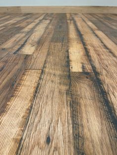 an image of wood flooring that looks like it is made from real wood planks