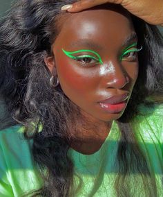 Editorial Make-up, Hd Make Up, Matte Make Up, Maquillage Yeux Cut Crease, Make Up Designs, Green Eyeliner, Drag Make-up, Makeup For Black Skin, Cool Makeup Looks