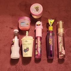 Selling 7 Piece Lippie Set. Set Includes Glitter Gloss, Two Shimmer Glosses, 2 Lip Balms, Lip Stick Gloss And A Grape Fountain Drink Lol Lip Gloss Vaseline, Cute Lip Gloss, Purple Lip Gloss, Boo Basket Ideas, Ruffles Potato Chips, Babysitting Crafts, Ivy Rose, Fountain Drink, Lip Gloss Balm