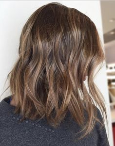 Brown Hair Caramel Balayage, Woman Hair, Short Brown Hair, Caramel Hair, Hair Color Auburn, Brunette Balayage Hair, Fresh Hair, Work Hairstyles, Business Hairstyles