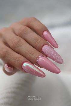 #princessnails #princesslook #partynails #prettynails #lovelynails #totalpinknails #pinknails #rozowepaznokcie #cyrkonienapaznokciach #efektsyrenki #cukierowemani #manicure #migdalki #almondnails Unusual Nail Designs, Fur Nails, Cartoons Movies, Wow Nails, Sassy Nails, Indigo Nails, Glamour Nails, Blush Nails, Nail Photos