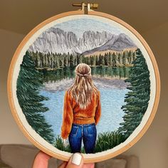 Realistic Embroidery, Paneling Makeover, Portrait Embroidery, Embroidery Stitches Beginner, Embroidery Hoop Wall Art, Diy Embroidery Patterns, Hand Embroidery Projects