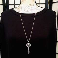 Long 28” Chain Necklace With Sparkling Skeleton Key Pendant. Beautiful Statement Piece. Key Jewelry, Skeleton Key, Key Necklace, Key Pendant, Long Necklace, Womens Jewelry Necklace, Statement Pieces, Skeleton, Chain Necklace