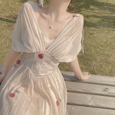 Vintage-aesthetic Flower Fairy Princess Chiffon Dress with red flower print Size S Length: 104cm Bust: 82cm Waist: 68cm Size M Length:105cm Bust:86cm Waist:72cm Size L Length:106cm Bust:90cm Waist:76cm Vintage Flower Fairy, Design Long Dress, Pastel Kawaii Aesthetic, Fairy Princess Dress, Japanese Style Fashion, Dresses Cottagecore, Beach Party Dress, Fotografi Vintage, Kawaii Clothing