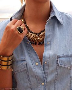 Accesorios Necklace With Shirt, Chunky Necklace, Work Fashion, Blue Shirt, Passion For Fashion, Casual Chic, Women's Accessories, Style Me