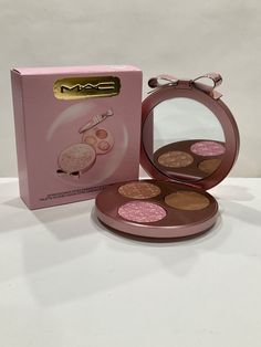 MAC 2022 Bubbles & Bows Effervescence Extra Dimension Face Compact: Light Will be shipped asap after the payment is received Cartoon Makeup Products, Cute Makeup Brands, Makeup Items Aesthetic, Cute Makeup Packaging, Pretty Makeup Products, Cute Makeup Products, Beauty Makeup Products, Mac Blush, Makeup Compact