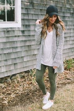 Mode Tips, Green Leggings, Urban Chic, Casual Fall Outfits, Looks Style, Fall Winter Outfits, Outfits Casuales, Casual Fall, Feminine Style