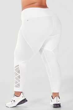 Crush your cardio goals in our high-rise performance 7/8 leggings, featuring all the technical features your body needs, plus stylish mesh and crisscross paneling for a cool effect. Fabletics Leggings Outfit, Female Activewear, Leggings Outfits, Fabletics Leggings, Sweat It Out, Outfits With Leggings, Active Wear For Women, Lattice, Cardio