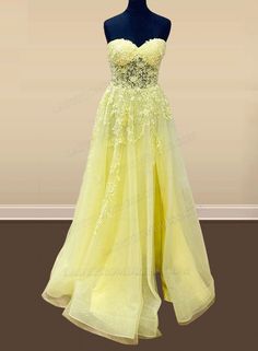 Yellow Prom Dress Aesthetic, Yellow Grad Dresses, Pale Yellow Prom Dress, Fairytale Prom Dress, Prom Dress Aesthetic, Yellow Prom Dresses, Yellow Prom Dress, Yellow Prom, Orange Dresses